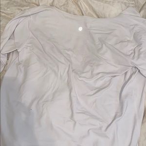 LULULEMON WORKOUT TOP!